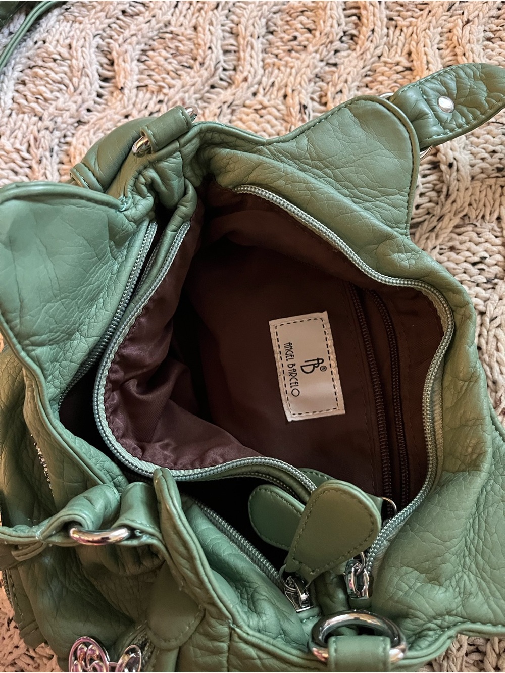 Green Quilted Shoulder Bag with Silver Hardware - Picture 5 of 8